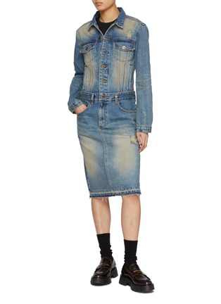 模特儿示范图 - 点击放大 - WE11DONE - Medium Wash Denim Dress