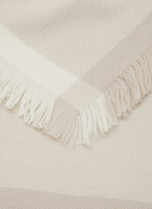 细节 –点击放大 - FRETTE - Bliss Cashmere Blanket — Stone/Milk