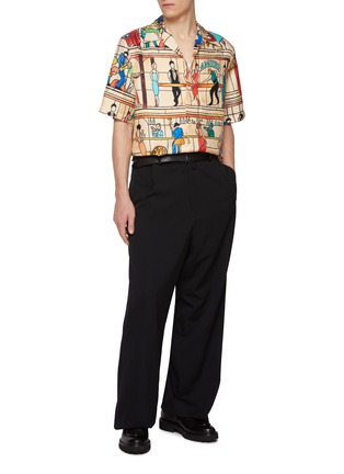 模特儿示范图 - 点击放大 - AMIRI - Amiri Pool Hall Silk Bowling Shirt