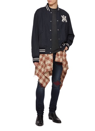 模特儿示范图 - 点击放大 - AMIRI - MX1 Ultrasuede Skinny Jeans