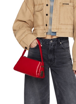 模特儿示范图 - 点击放大 - OSOI - Mini Pillow Bow Leather Shoulder Bag