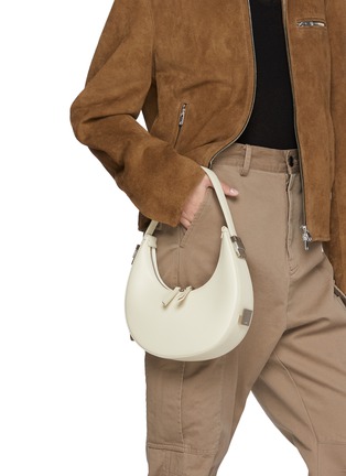 模特儿示范图 - 点击放大 - OSOI - Mini Toni Leather Hobo Bag