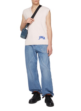 模特儿示范图 - 点击放大 - JW ANDERSON - JWA V-neck Knit Vest