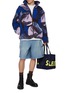 模特儿示范图 - 点击放大 - JW ANDERSON - Balloon Print Fleece Jacket