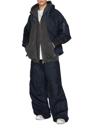 模特儿示范图 - 点击放大 - JUUN.J - Oversized Oil Treatment Denim Hoodie