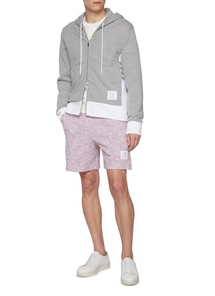 模特儿示范图 - 点击放大 - THOM BROWNE - RWB Back Pocket Slit Side Cotton Blend Sweatshorts