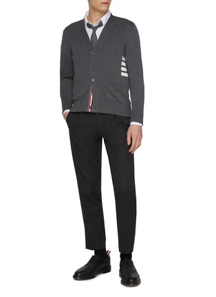 模特儿示范图 - 点击放大 - THOM BROWNE - Four Bar Cotton Cardigan