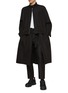 模特儿示范图 - 点击放大 - SACAI - Neck Strap Layered Silk Cotton Coat