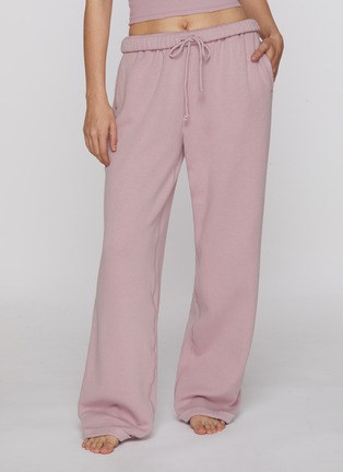 模特儿示范图 - 点击放大 - SKIMS - COTTON FLEECE 直筒长裤