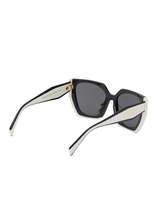 模特儿示范图 - 点击放大 - PRADA - Acetate Rectangle Sunglasses