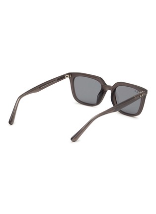 模特儿示范图 - 点击放大 - RAY-BAN - Acetate Square Unisex Sunglasses