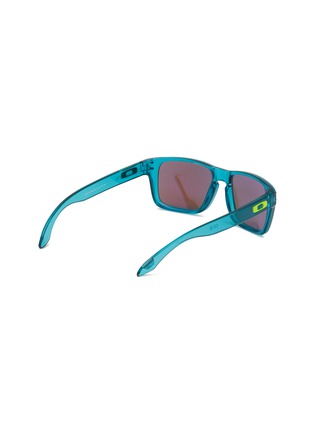 模特儿示范图 - 点击放大 - OAKLEY - Youth Fit Holbrook Square Sunglasses