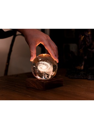 细节 –点击放大 - GINGKO DESIGN - Amber Crystal 3D Laser Light — Galaxy