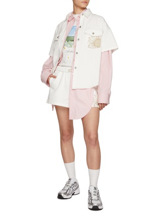 模特儿示范图 - 点击放大 - JOSHUA SANDERS - Daisy Motif Denim Shorts