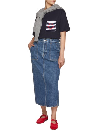 模特儿示范图 - 点击放大 - JOSHUA SANDERS - Striped Smiley Face Pocket Cotton T-Shirt