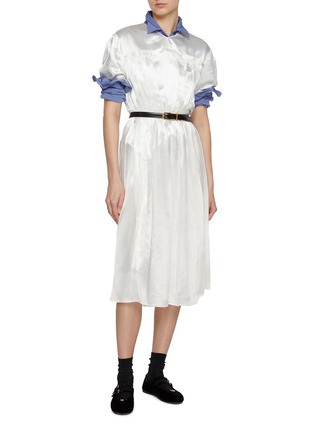 模特儿示范图 - 点击放大 - PRADA - 褶皱缎面连衣裙