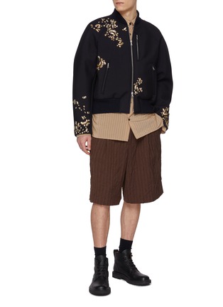 模特儿示范图 - 点击放大 - DRIES VAN NOTEN - 纽扣条纹衬衫