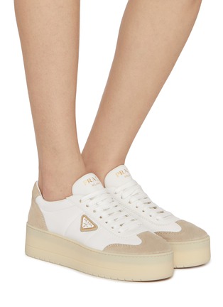 模特儿示范图 - 点击放大 - PRADA - Downtown Bold Leather Women's Sneakers