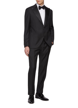 模特儿示范图 - 点击放大 - EQUIL - Peak Lapel Single Breasted Virgin Wool Tuxedo Suit