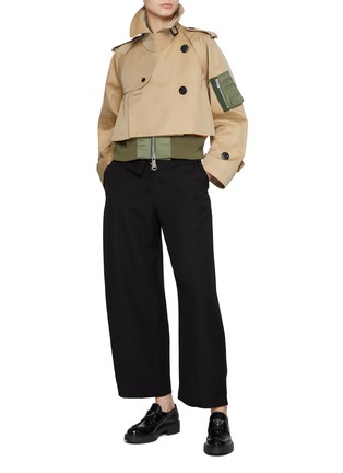 模特儿示范图 - 点击放大 - SACAI - Two Toned Layered Short Trench Jacket