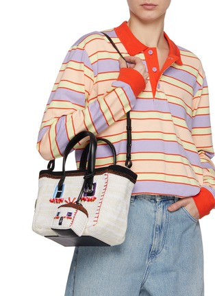 模特儿示范图 - 点击放大 - JW ANDERSON - House Crochet Charm