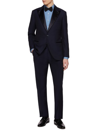 模特儿示范图 - 点击放大 - BRUNELLO CUCINELLI - Peak Lapel Single Breasted Silk Wool Mohair Tuxedo Suit