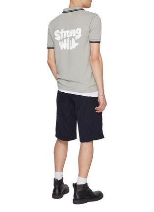 模特儿示范图 - 点击放大 - COMME DES GARÇONS SHIRT - X FRED PERRY 半开襟 POLO 衫
