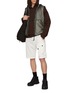 模特儿示范图 - 点击放大 - C.P. COMPANY - Microreps Cotton Cargo Shorts