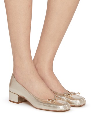 模特儿示范图 - 点击放大 - SAM EDELMAN - 35 ROSA 芭蕾舞皮革中跟鞋