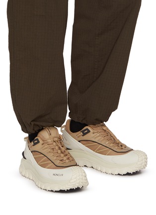 模特儿示范图 - 点击放大 - MONCLER - 男款 TRAILGRIP GTX 运动鞋