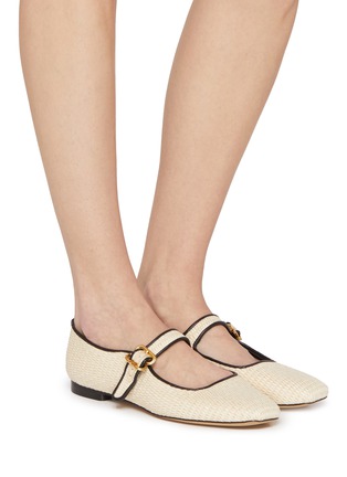 模特儿示范图 - 点击放大 - SAM EDELMAN - MICHAELA 拉菲草玛丽珍平底鞋