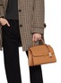 模特儿示范图 - 点击放大 - JOY GRYSON - Tribeca Satchel Leather Crossbody Bag