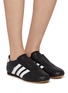 模特儿示范图 - 点击放大 - ADIDAS - 女款 TAEKWONDO 皮革运动鞋
