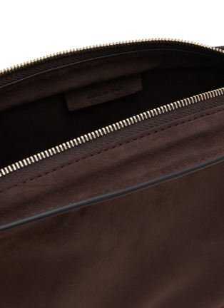 细节 - 点击放大 - THE ROW - 大号 TO GO CROSSBODY 皮革斜挎包
