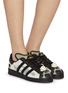 模特儿示范图 - 点击放大 - ADIDAS - X OFFGOD:TATE Superstar 82 Women's Sneakers
