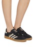 模特儿示范图 - 点击放大 - ADIDAS - Gazelle Indoor Suede Women's Sneakers