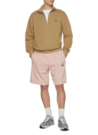 模特儿示范图 - 点击放大 - MAISON KITSUNÉ - Bold Fox Head Patch Cotton Jogger Shorts