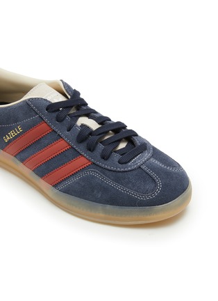 细节 - 点击放大 - ADIDAS - 男款 GAZELLE INDOOR 绒面皮运动鞋
