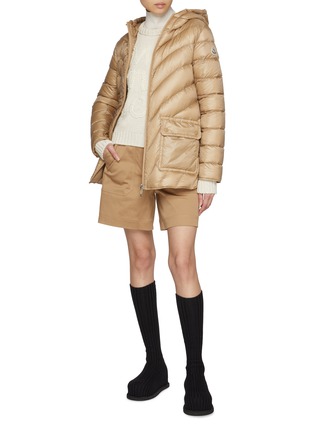 模特儿示范图 - 点击放大 - MONCLER - A 字短裤