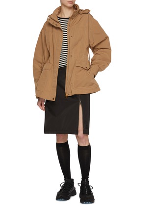 模特儿示范图 - 点击放大 - MONCLER - Striped Logo Patch Cotton  T-shirt