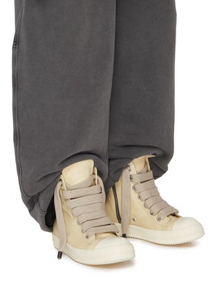 模特儿示范图 - 点击放大 - RICK OWENS - Jumbo Laced Men's Sneakers