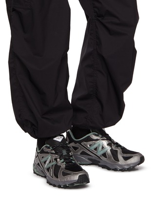 模特儿示范图 - 点击放大 - NEW BALANCE - 610 Low Top Men's Sneakers