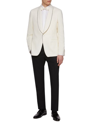 模特儿示范图 - 点击放大 - LARDINI - Shawl Lapel Virgin Wool Blend Dinner Jacket