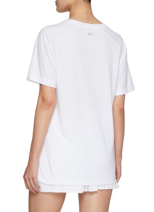 背面 - 点击放大 - ALO YOGA - Triumph Short Sleeve T-shirt
