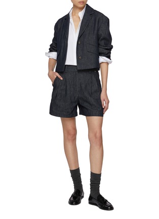 模特儿示范图 - 点击放大 - BRUNELLO CUCINELLI - Baggy Elasticated Dark Wash Denim Shorts