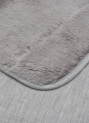 细节 –点击放大 - SHLEEP - Merino Knit Fleece King Size Calming Blanket — Platinum Slate