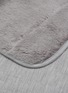细节 –点击放大 - SHLEEP - Merino Knit Fleece King Size Calming Blanket — Platinum Slate
