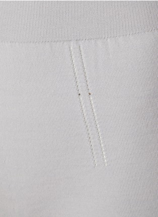 细节 –点击放大 - SHLEEP - Merino Silk Seamless Knit Shorts Size M — Platinum Slate