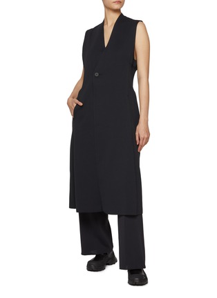 模特儿示范图 - 点击放大 - CFCL - Milan Collarless Long Vest