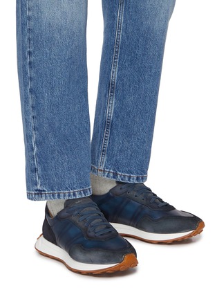 模特儿示范图 - 点击放大 - MAGNANNI - Low Top Men's Sneakers